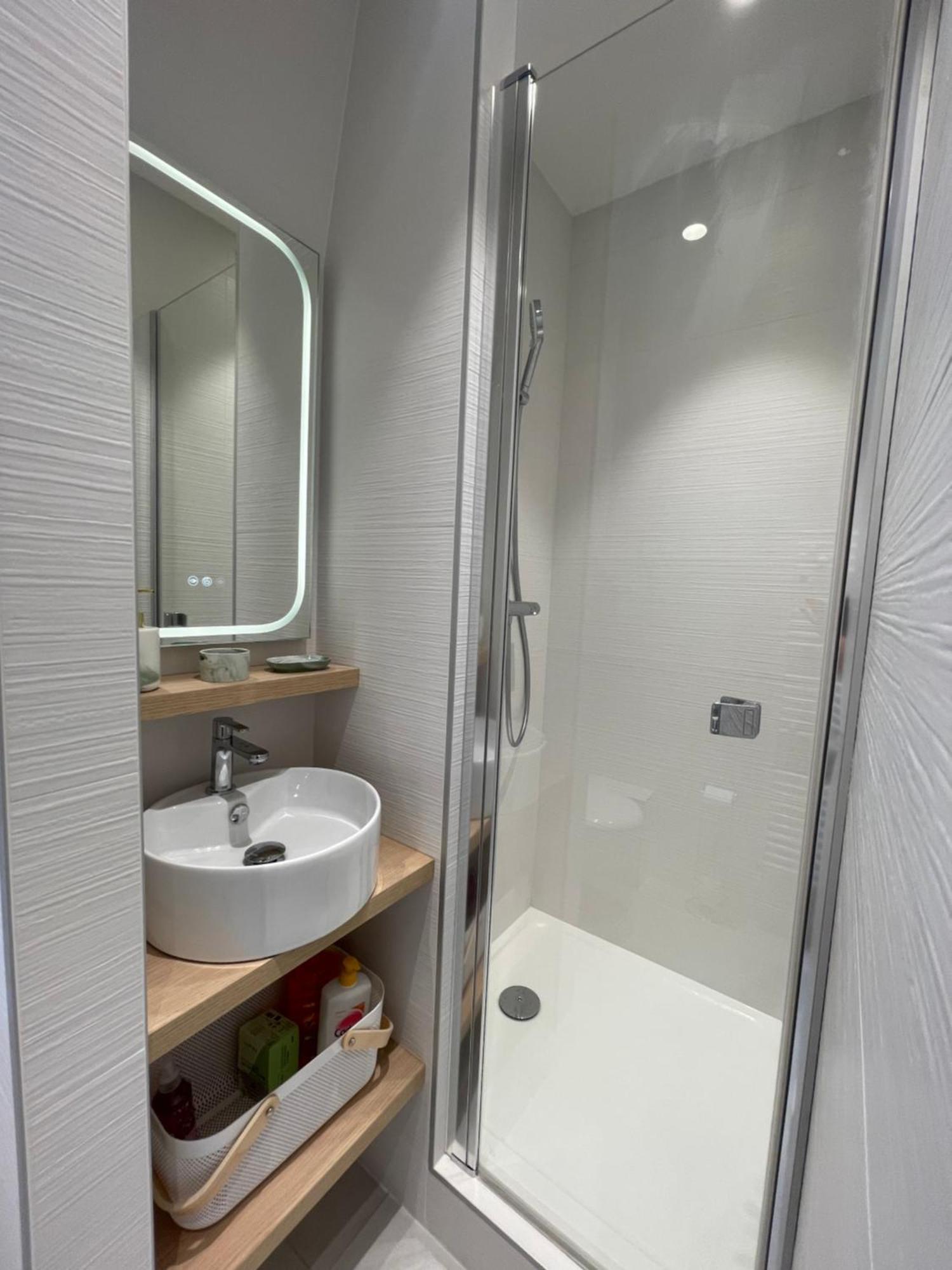 Appartements De Charme Du General Leclerc - Place D'Erlon - Hypercentre - Gare - Reims Exterior foto